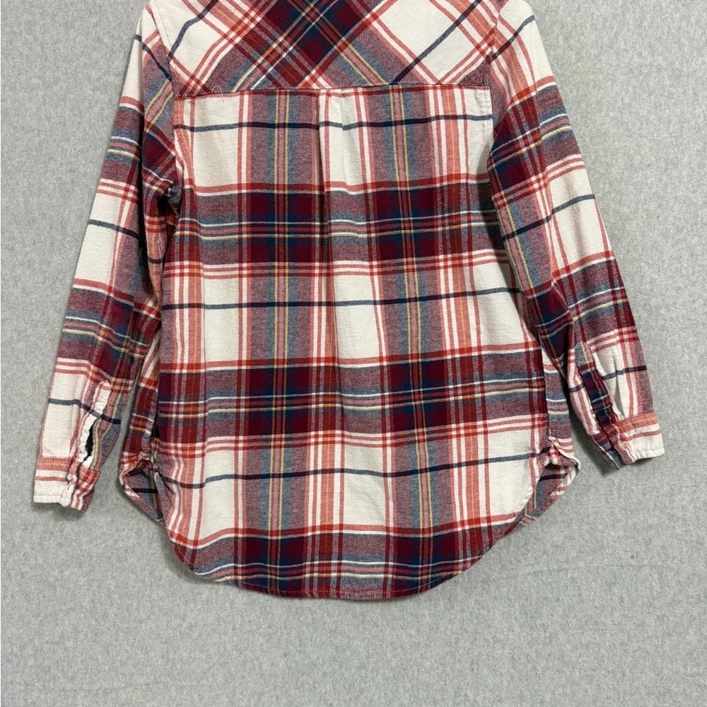 Small Gap Women’s Red Plaid Shirt - Picture 3 of 3